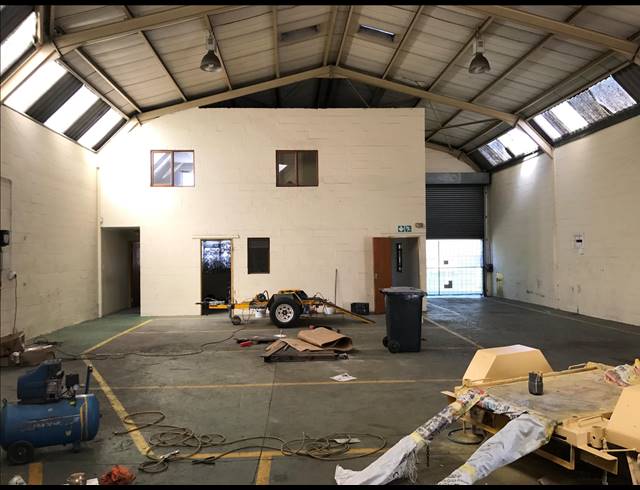 305M² FACTORY FOR SALE IN PAROW CENTRAL